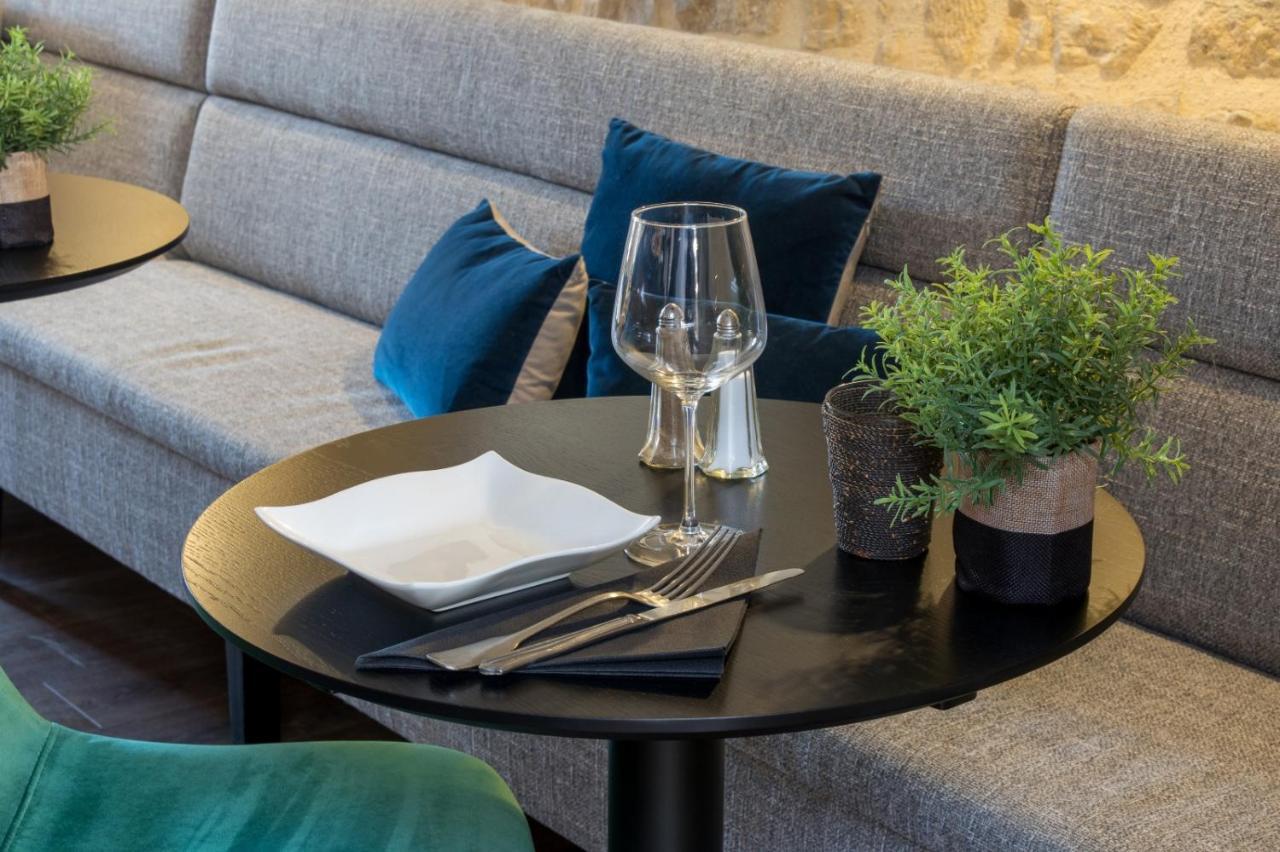 Hotel Restaurant L'Epicurien Валонь Экстерьер фото